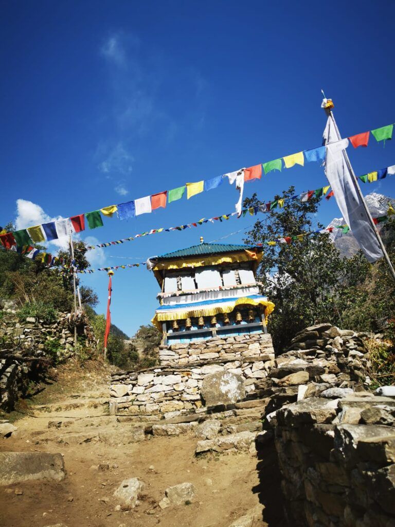 Trekking Wokół Manaslu